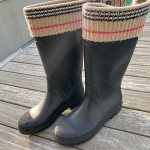 Womens Burberry Rainboots